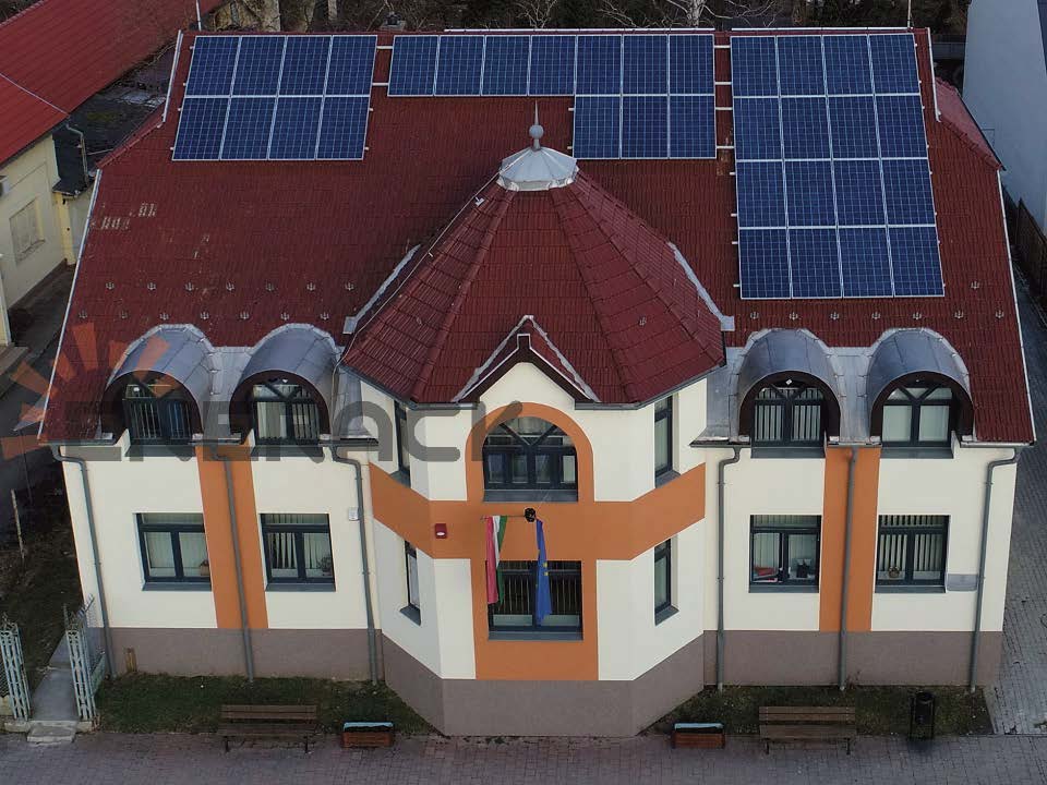 слънчева система за монтиране на куки за керемиди на покрива