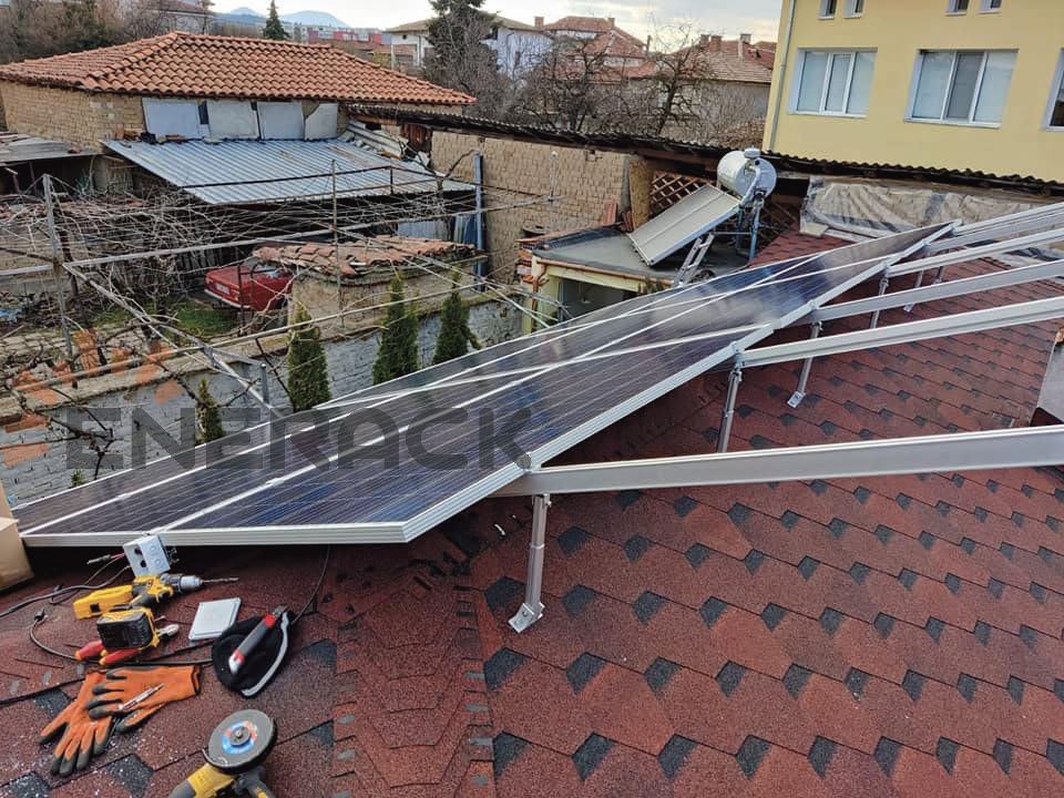 5KW система за регулируем наклонен покрив в България