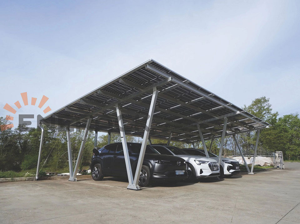 12KW водоустойчива соларна система за монтиране на навес за кола в Хърватия